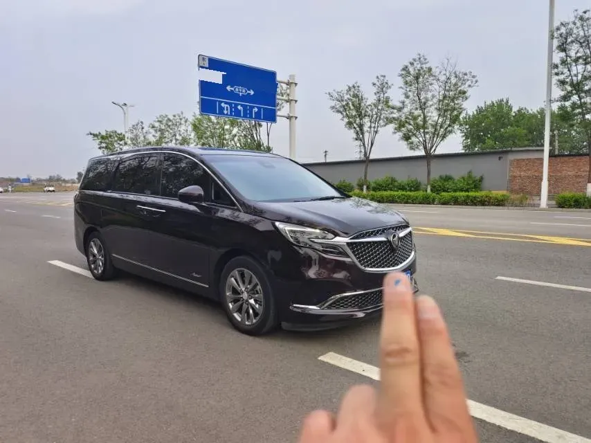 2022 Buick GL8 2.0T 237HP L4 9AT,autocango,china used car exporter,china ev exporter,chinese used car exporter,chinese used ev exporter