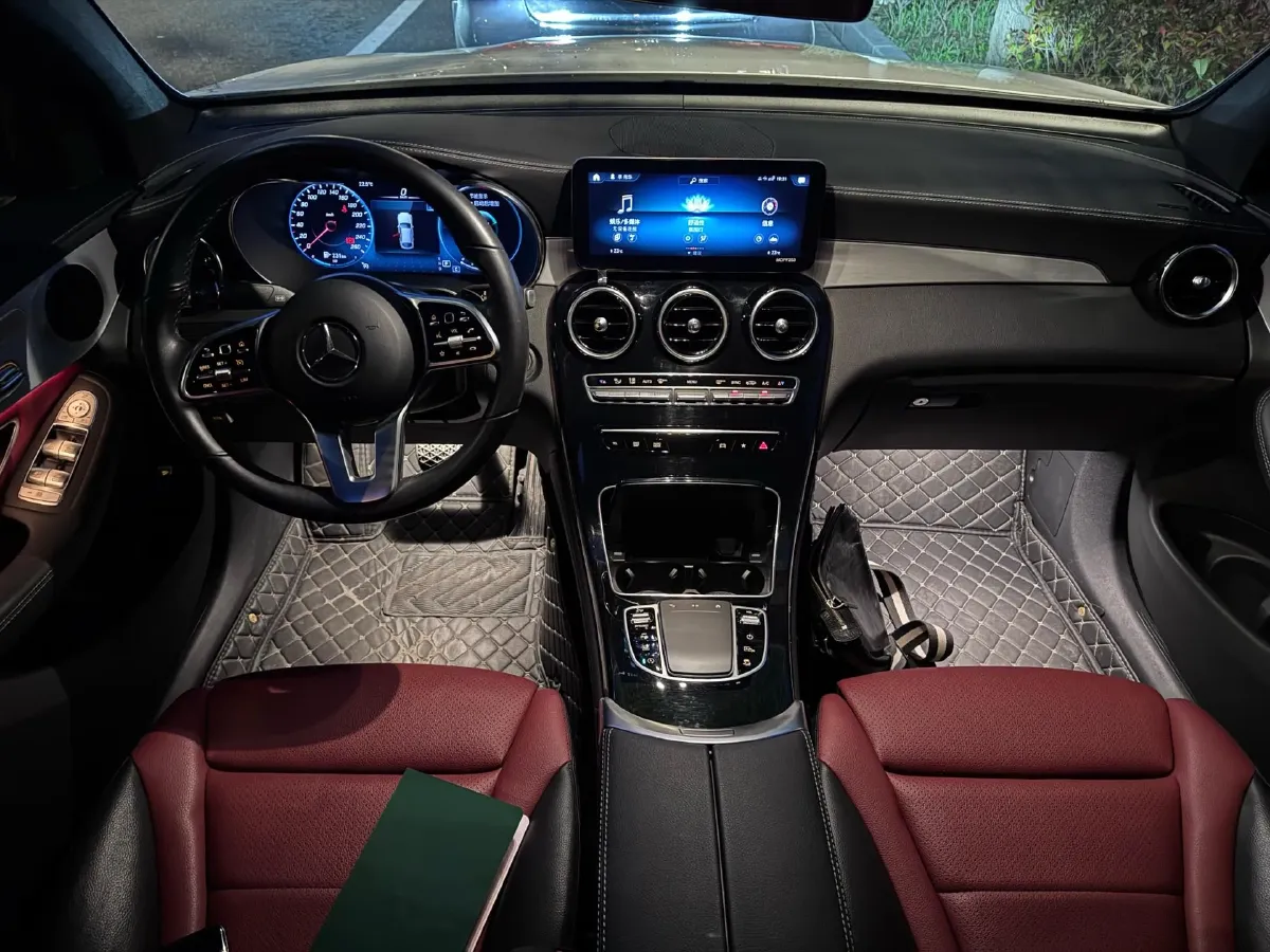 2022 Mercedes-Benz GLC Coupe 2.0T 197HP L4 9AT,autocango,china used car exporter,china ev exporter,chinese used car exporter,chinese used ev exporter