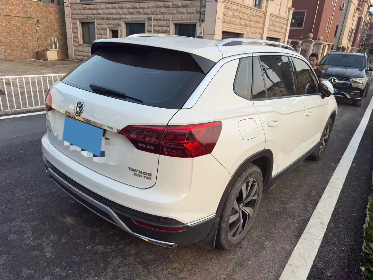 2019 Jeep Cherokee 2.0T 234HP L4 9AT,autocango,china used car exporter,china ev exporter,chinese used car exporter,chinese used ev exporter