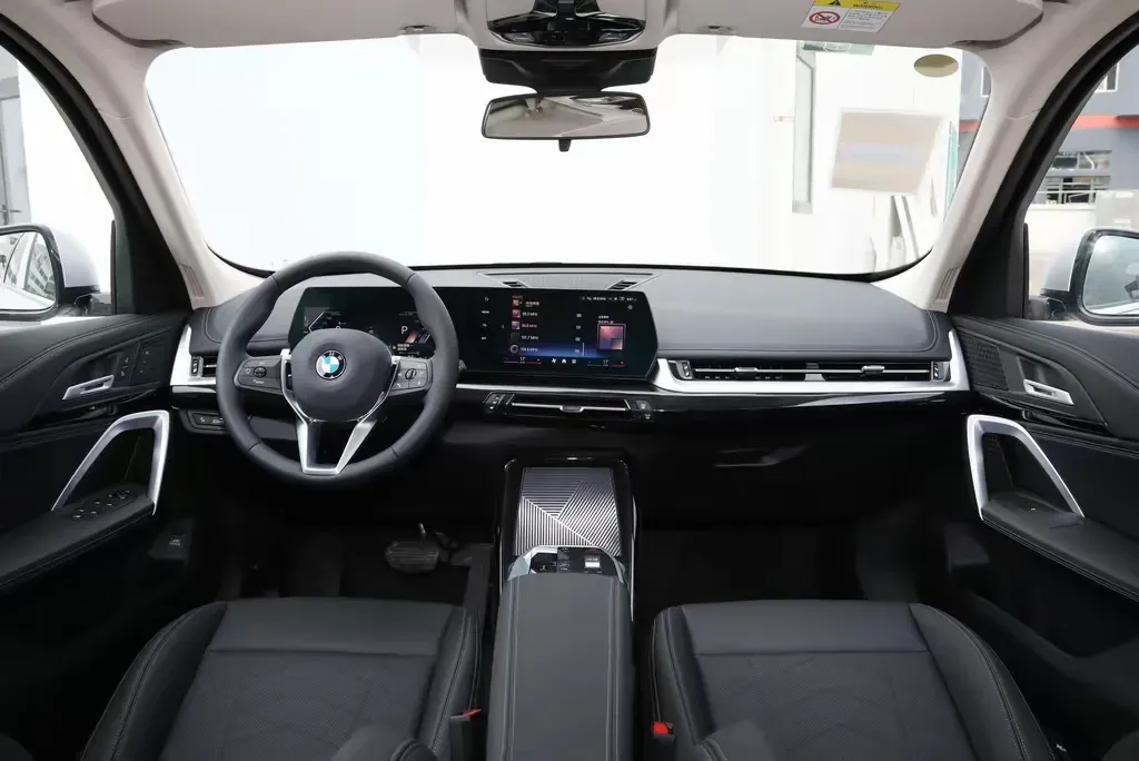 2023 BMW X1 1.5T 156HP L3 7DCT,autocango,china used car exporter,china ev exporter,chinese used car exporter,chinese used ev exporter