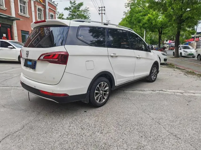 2019 BaoJun 730 1.5T 150HP L4 6MT,autocango,china used car exporter,china ev exporter,chinese used car exporter,chinese used ev exporter