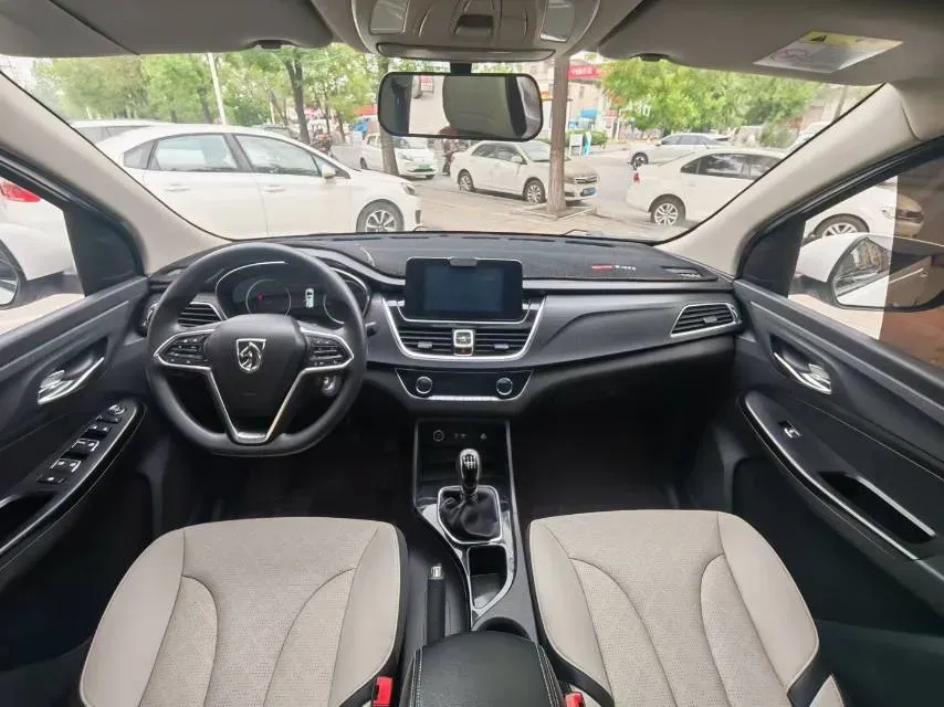 2019 BaoJun 730 1.5T 150HP L4 6MT,autocango,china used car exporter,china ev exporter,chinese used car exporter,chinese used ev exporter