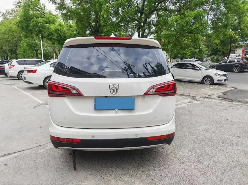 2019 BaoJun 730 1.5T 150HP L4 6MT,autocango,china used car exporter,china ev exporter,chinese used car exporter,chinese used ev exporter