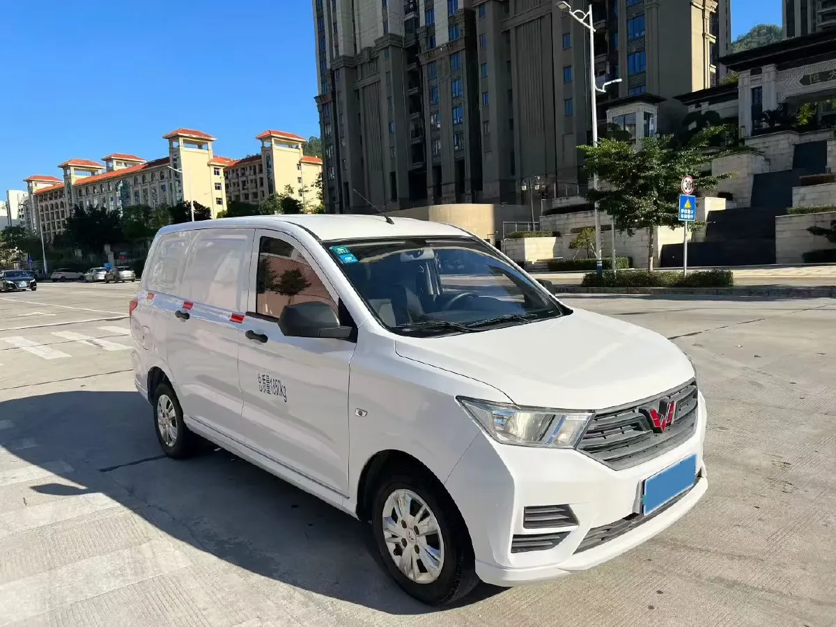 2019 WuLing HongGuang 1.5L 99HP L4 6MT,autocango,china used car exporter,china ev exporter,chinese used car exporter,chinese used ev exporter
