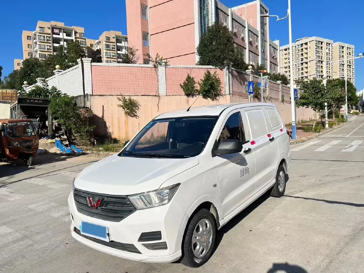 2019 WuLing HongGuang 1.5L 99HP L4 6MT,autocango,china used car exporter,china ev exporter,chinese used car exporter,chinese used ev exporter