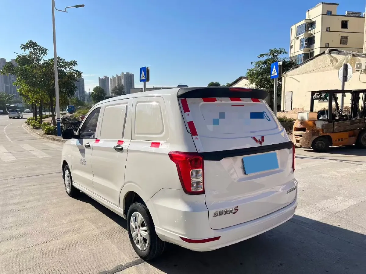 2019 WuLing HongGuang 1.5L 99HP L4 6MT,autocango,china used car exporter,china ev exporter,chinese used car exporter,chinese used ev exporter