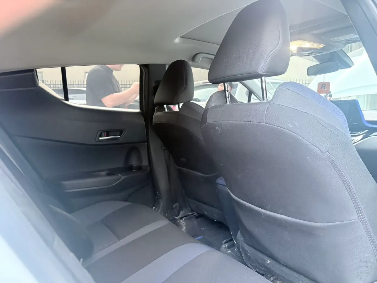 2021 Toyota C-HR 2.0L 171HP L4 CVT,autocango,china used car exporter,china ev exporter,chinese used car exporter,chinese used ev exporter