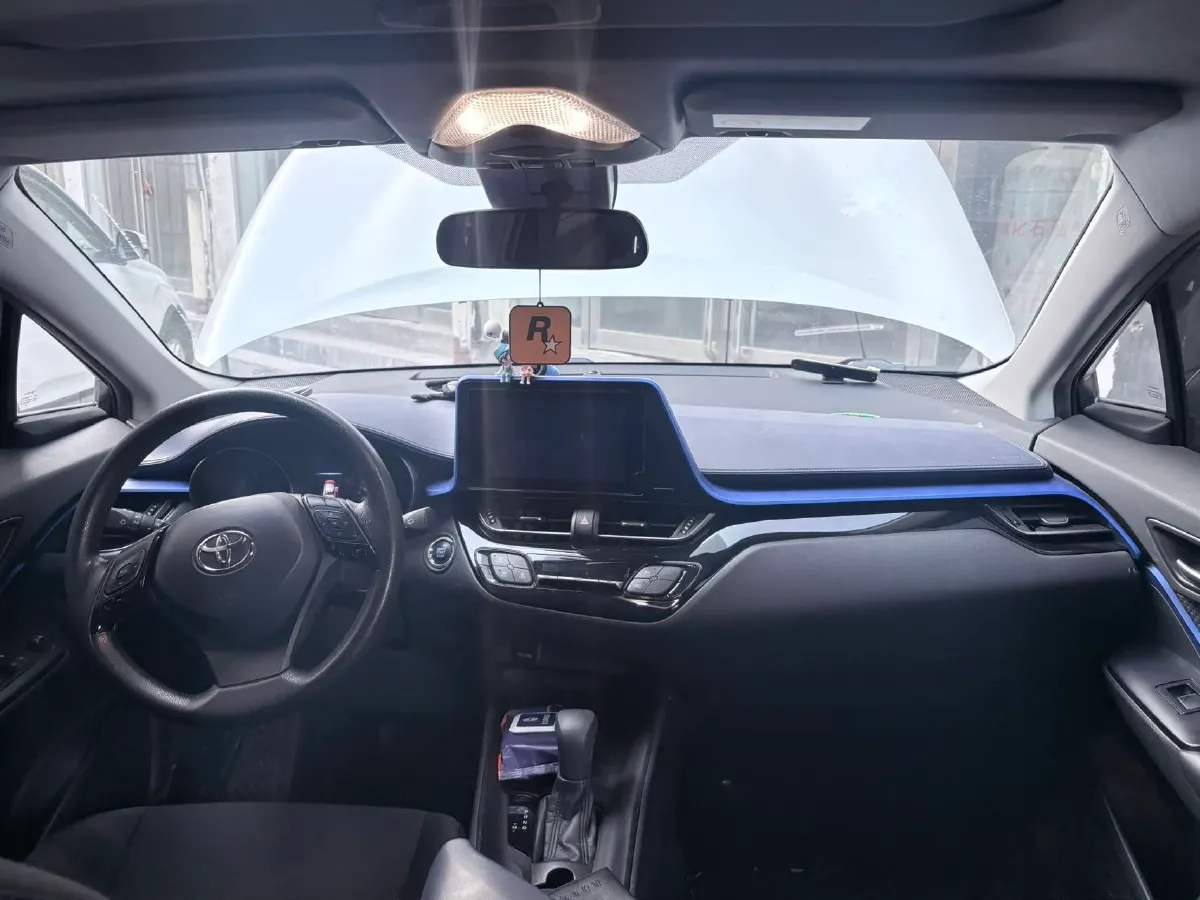 2021 Toyota C-HR 2.0L 171HP L4 CVT,autocango,china used car exporter,china ev exporter,chinese used car exporter,chinese used ev exporter