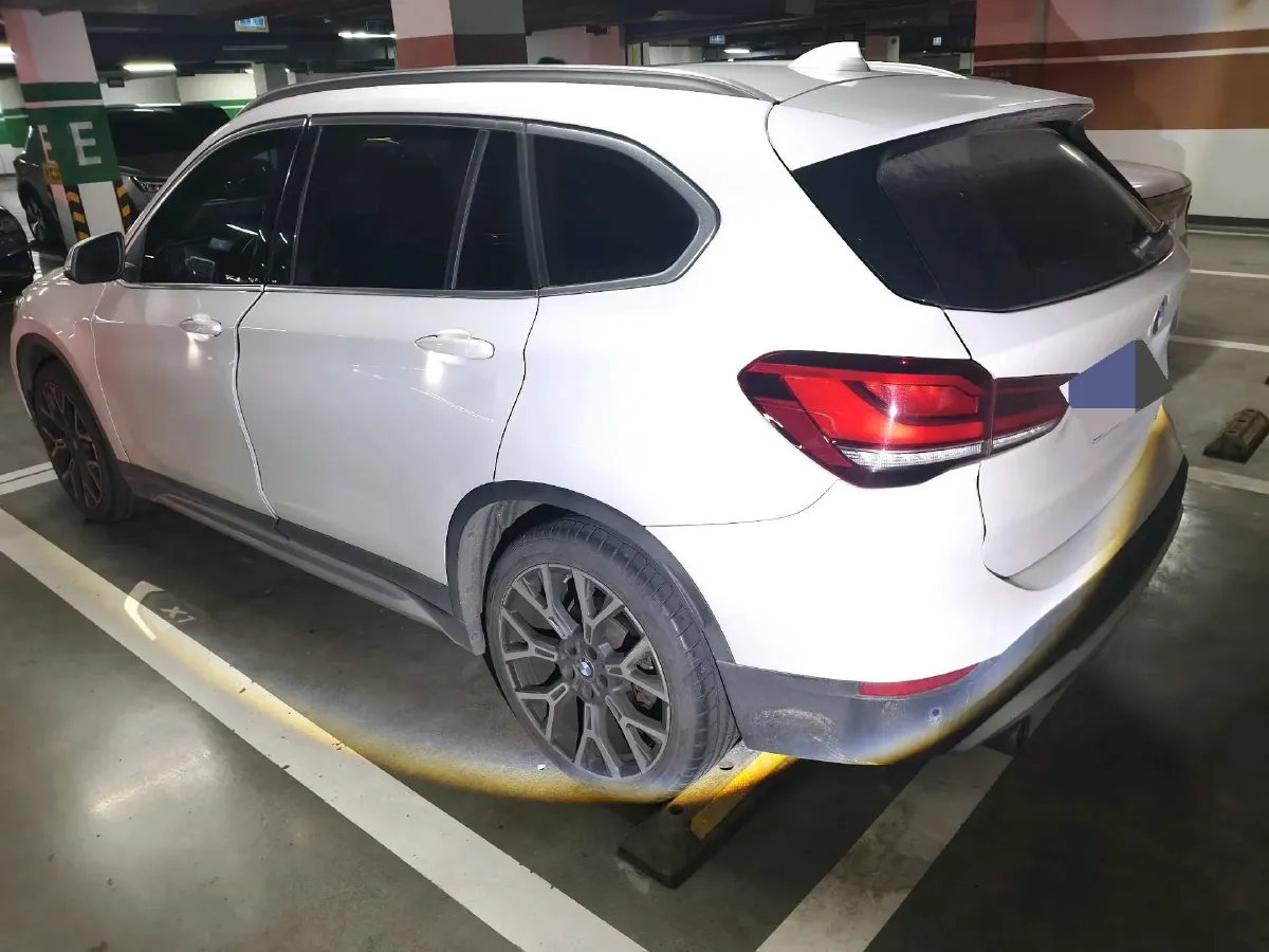 2021 BMW X1 2.0T 192HP L4 8AT,autocango,china used car exporter,china ev exporter,chinese used car exporter,chinese used ev exporter
