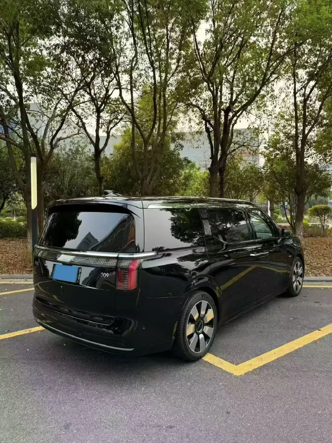 2022 Zeekr 009 BEV 116KWH,autocango,china used car exporter,china ev exporter,chinese used car exporter,chinese used ev exporter