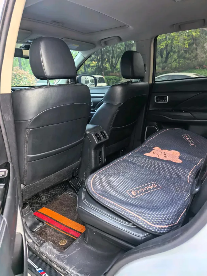 2020 Mitsubishi Outlander 2.0L 166HP L4 CVT,autocango,china used car exporter,china ev exporter,chinese used car exporter,chinese used ev exporter