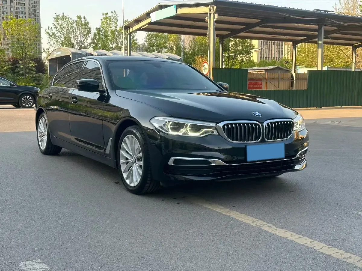 2020 BMW 5 Series 2.0T 252HP L4 8AT,autocango,china used car exporter,china ev exporter,chinese used car exporter,chinese used ev exporter