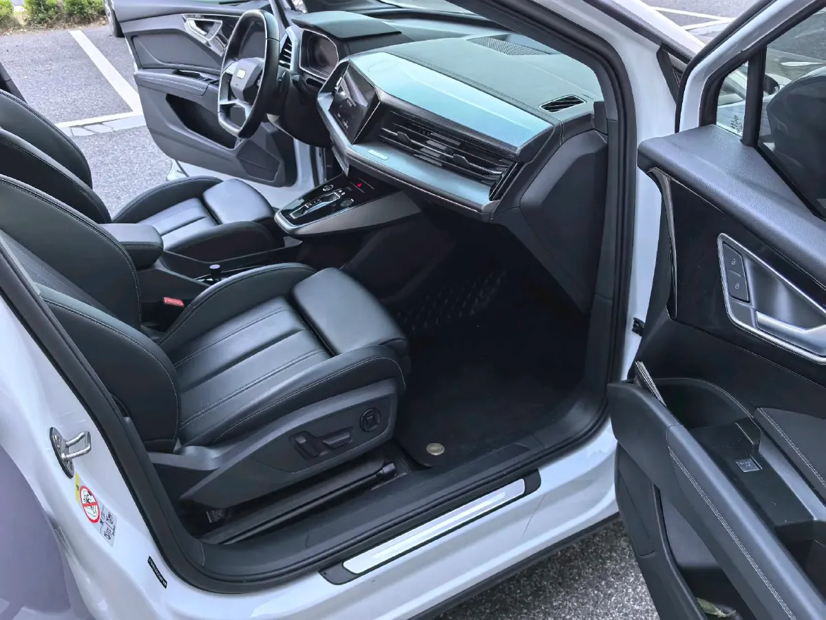 2024 Audi Q4 e-tron BEV 84.8KWH,autocango,china used car exporter,china ev exporter,chinese used car exporter,chinese used ev exporter