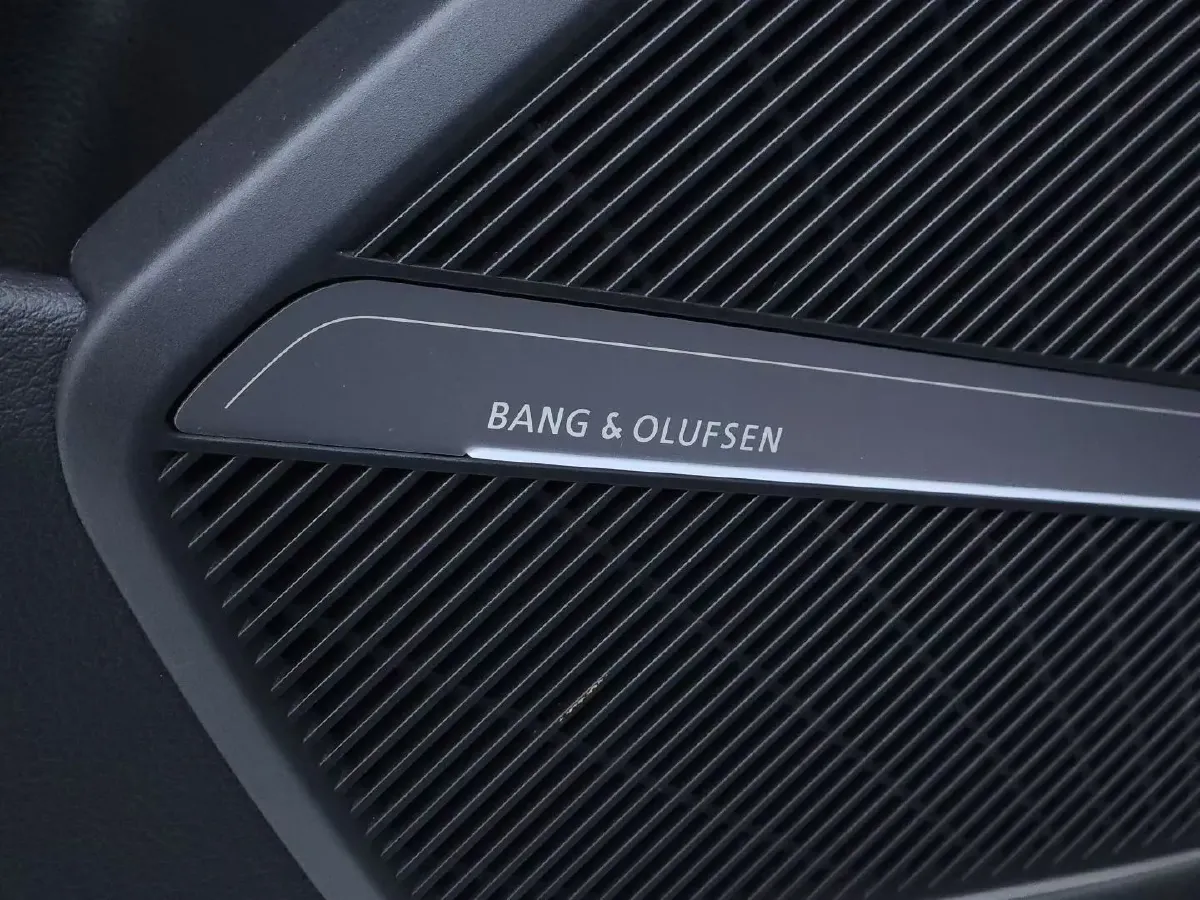 2022 Audi Q5L 2.0T 252HP L4 7DCT,autocango,china used car exporter,china ev exporter,chinese used car exporter,chinese used ev exporter