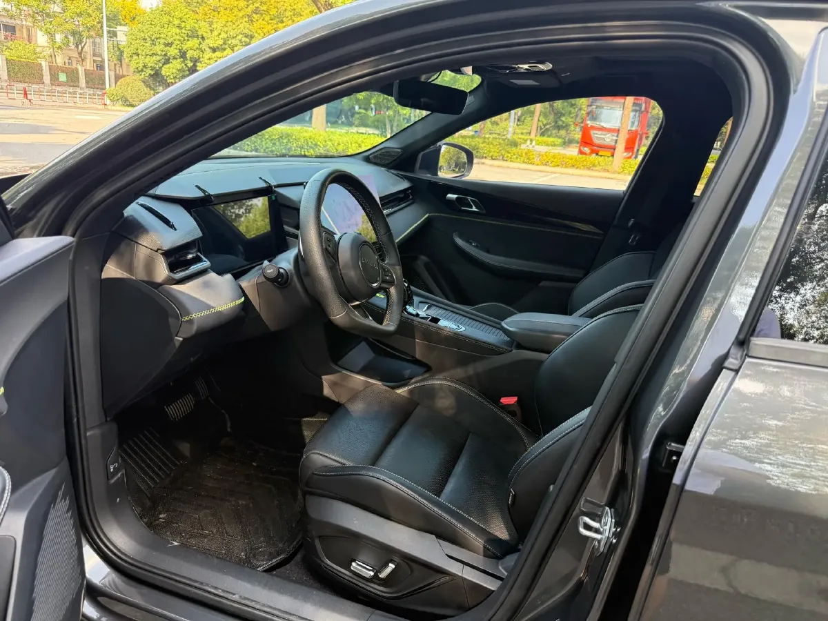 2023 MAXUS G50 1.5T 181HP L4 7DCT,autocango,china used car exporter,china ev exporter,chinese used car exporter,chinese used ev exporter