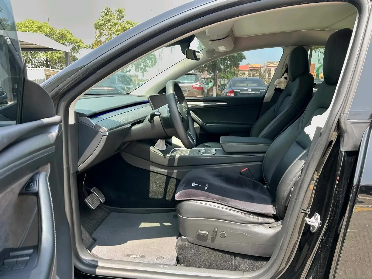2021 Tesla Model Y BEV 60KWH,autocango,china used car exporter,china ev exporter,chinese used car exporter,chinese used ev exporter