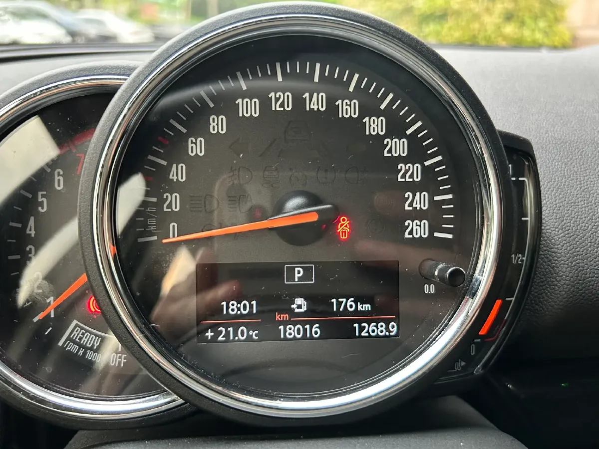 2022 MINI CLUBMAN 1.5T 102HP L3 7DCT,autocango,china used car exporter,china ev exporter,chinese used car exporter,chinese used ev exporter