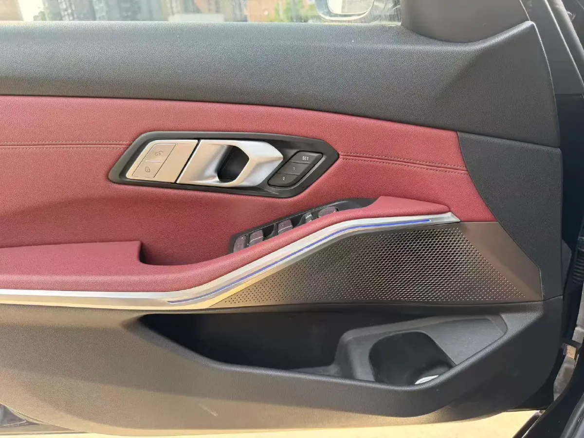 2021 BMW 3 Series 2.0T 156HP L4 8AT,autocango,china used car exporter,china ev exporter,chinese used car exporter,chinese used ev exporter