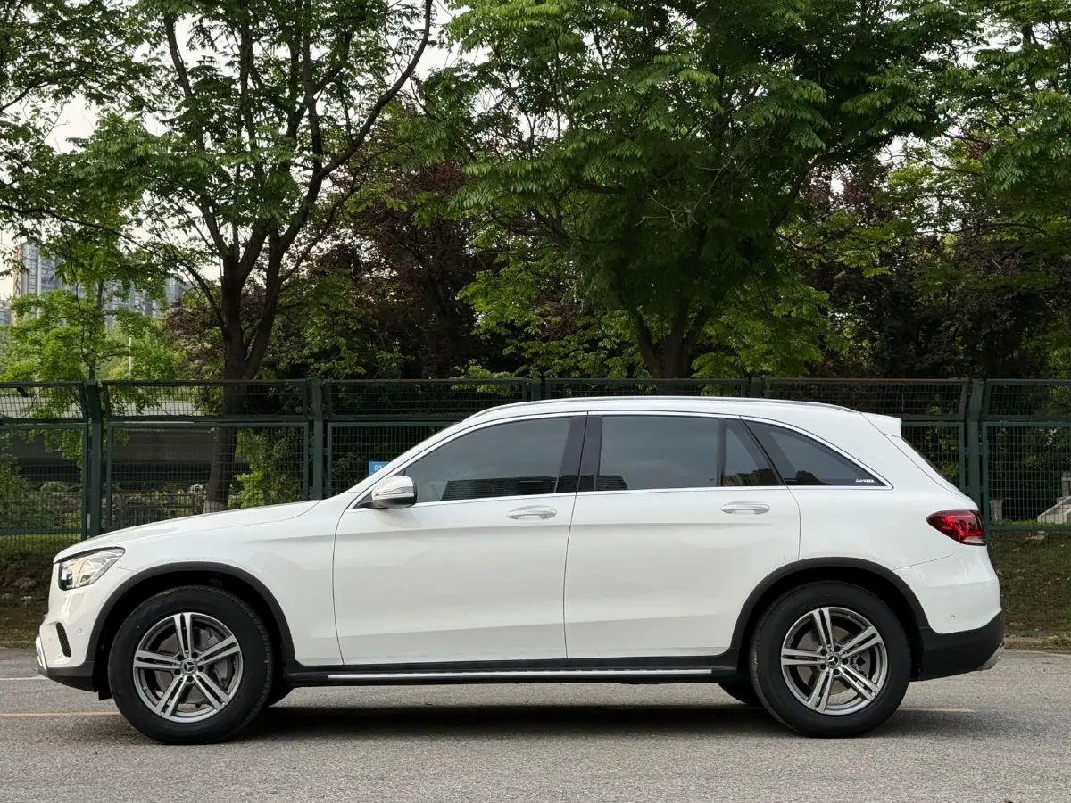 2021 Mercedes-Benz GLC Class 2.0T 197HP L4 9AT,autocango,china used car exporter,china ev exporter,chinese used car exporter,chinese used ev exporter
