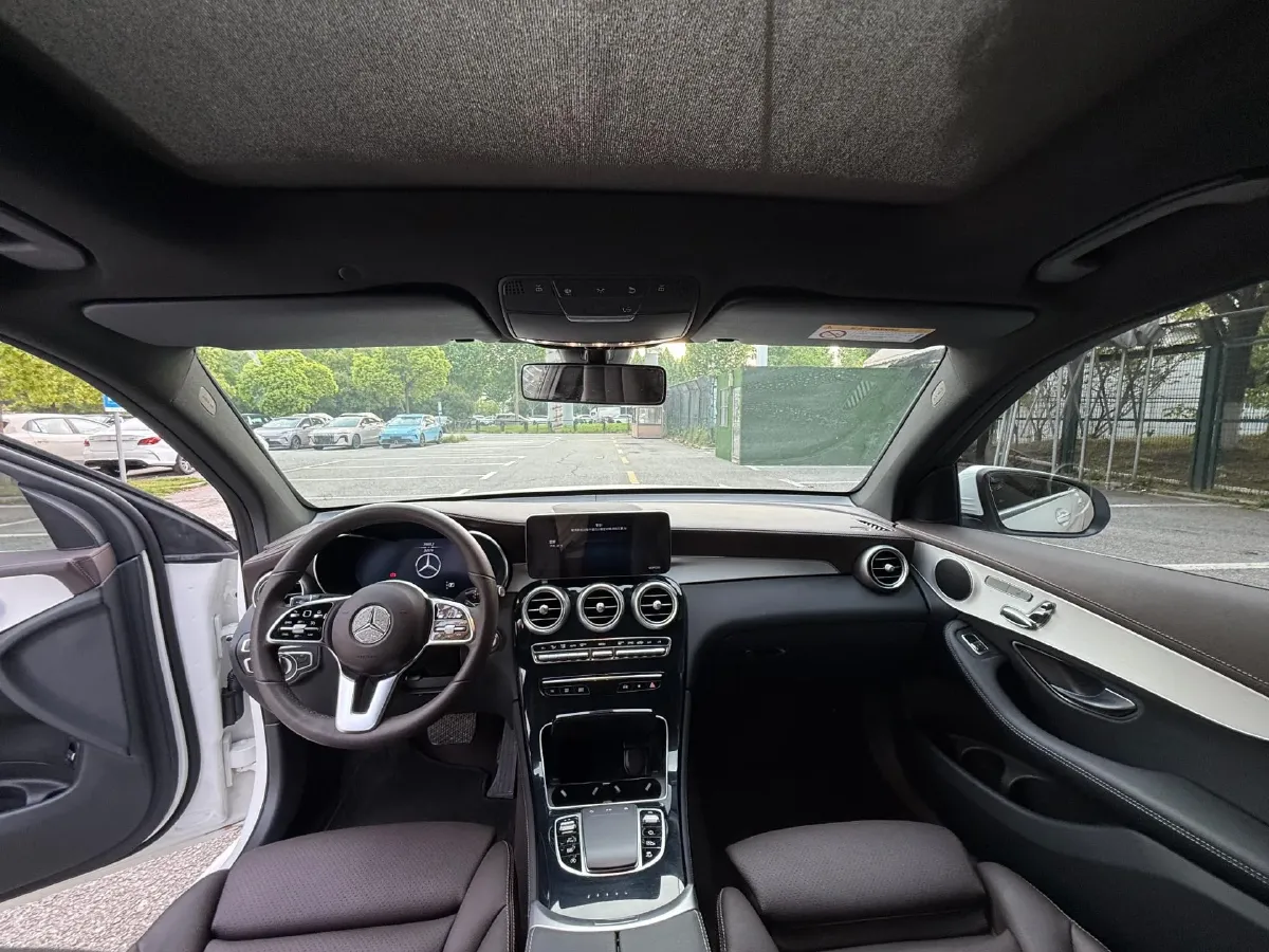 2021 Mercedes-Benz GLC Class 2.0T 197HP L4 9AT,autocango,china used car exporter,china ev exporter,chinese used car exporter,chinese used ev exporter