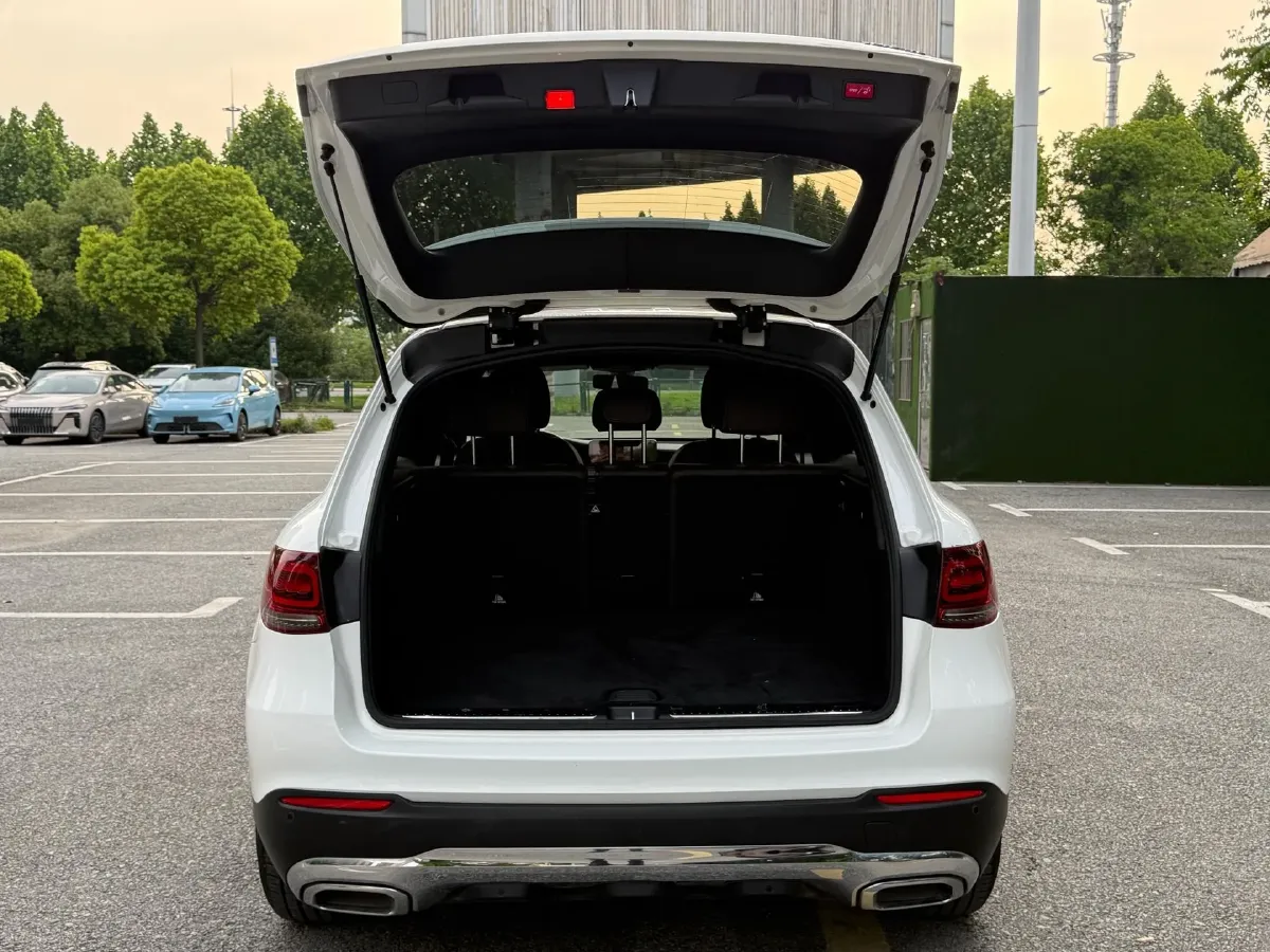 2021 Mercedes-Benz GLC Class 2.0T 197HP L4 9AT,autocango,china used car exporter,china ev exporter,chinese used car exporter,chinese used ev exporter