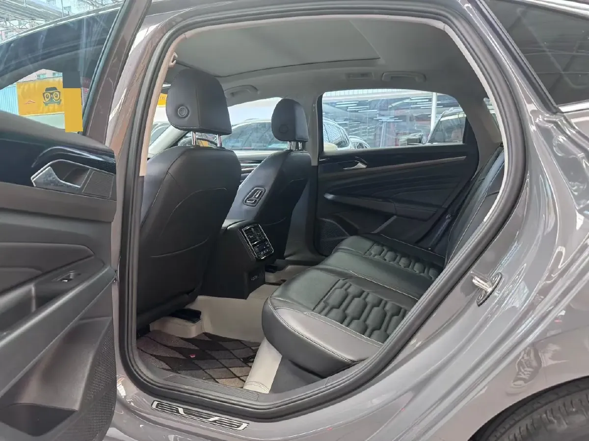 2019 Skoda Kodiak 2.0T 186HP L4 7DCT,autocango,china used car exporter,china ev exporter,chinese used car exporter,chinese used ev exporter