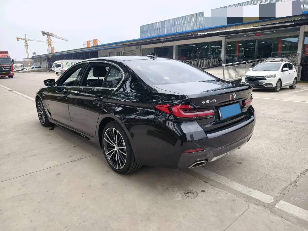 2023 BMW 5 Series 2.0T 245HP L4 8AT,autocango,china used car exporter,china ev exporter,chinese used car exporter,chinese used ev exporter
