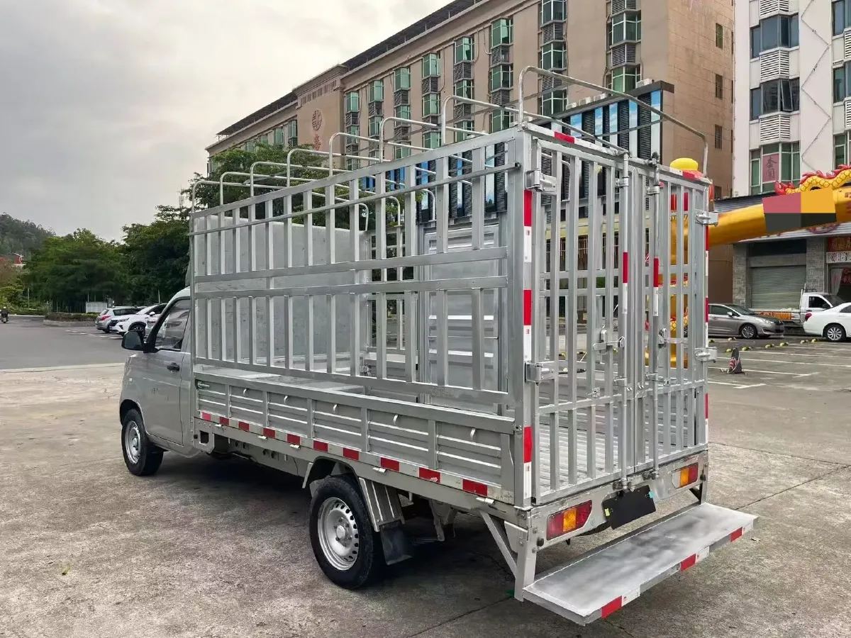 2022 WuLing RongGuang New Truck 1.8L 125HP L4 5MT,autocango,china used car exporter,china ev exporter,chinese used car exporter,chinese used ev exporter