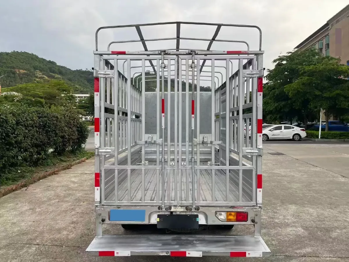 2022 WuLing RongGuang New Truck 1.8L 125HP L4 5MT,autocango,china used car exporter,china ev exporter,chinese used car exporter,chinese used ev exporter