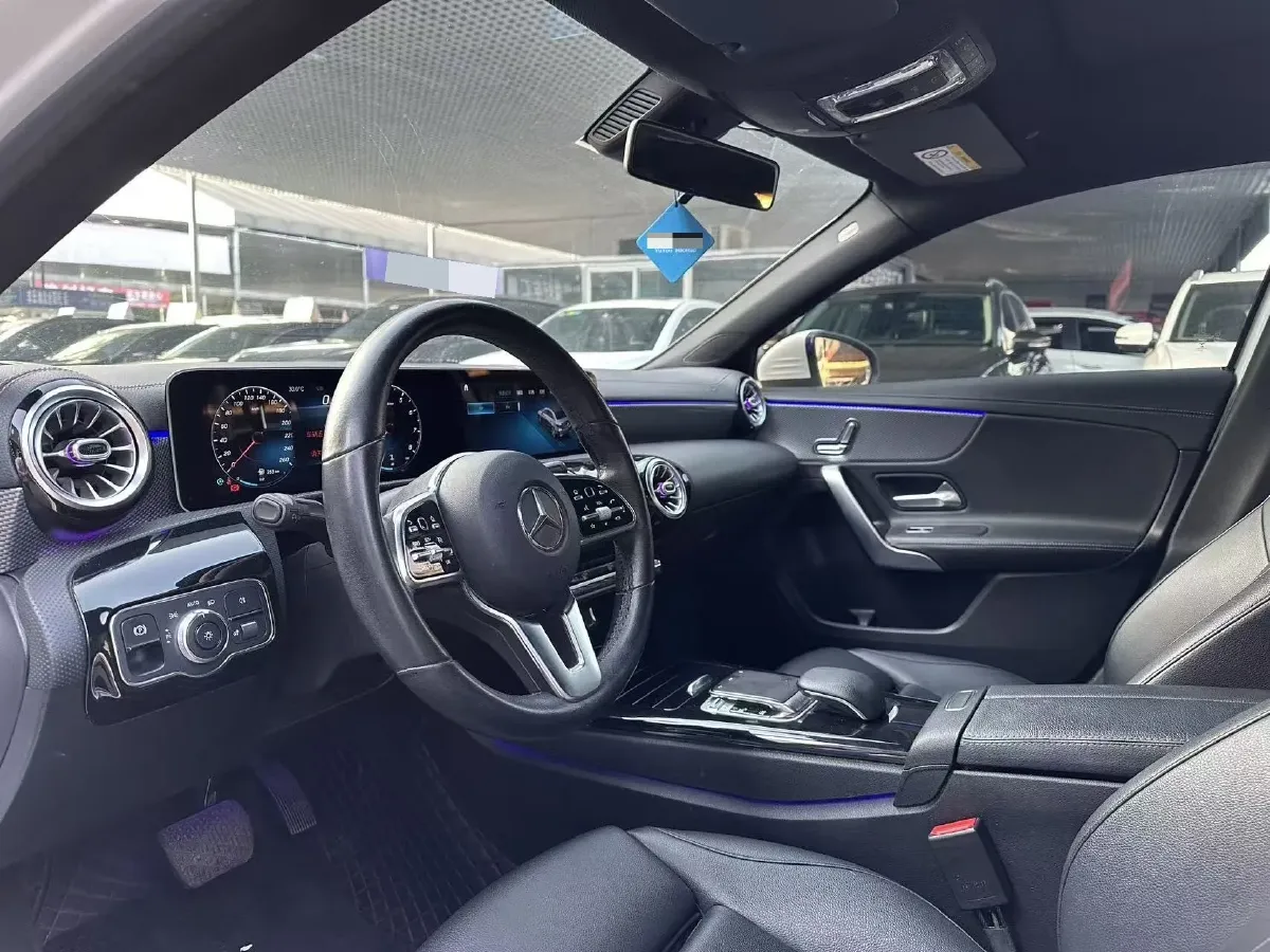 2020 Mercedes-Benz A Class 1.3T 163HP L4 7DCT,autocango,china used car exporter,china ev exporter,chinese used car exporter,chinese used ev exporter