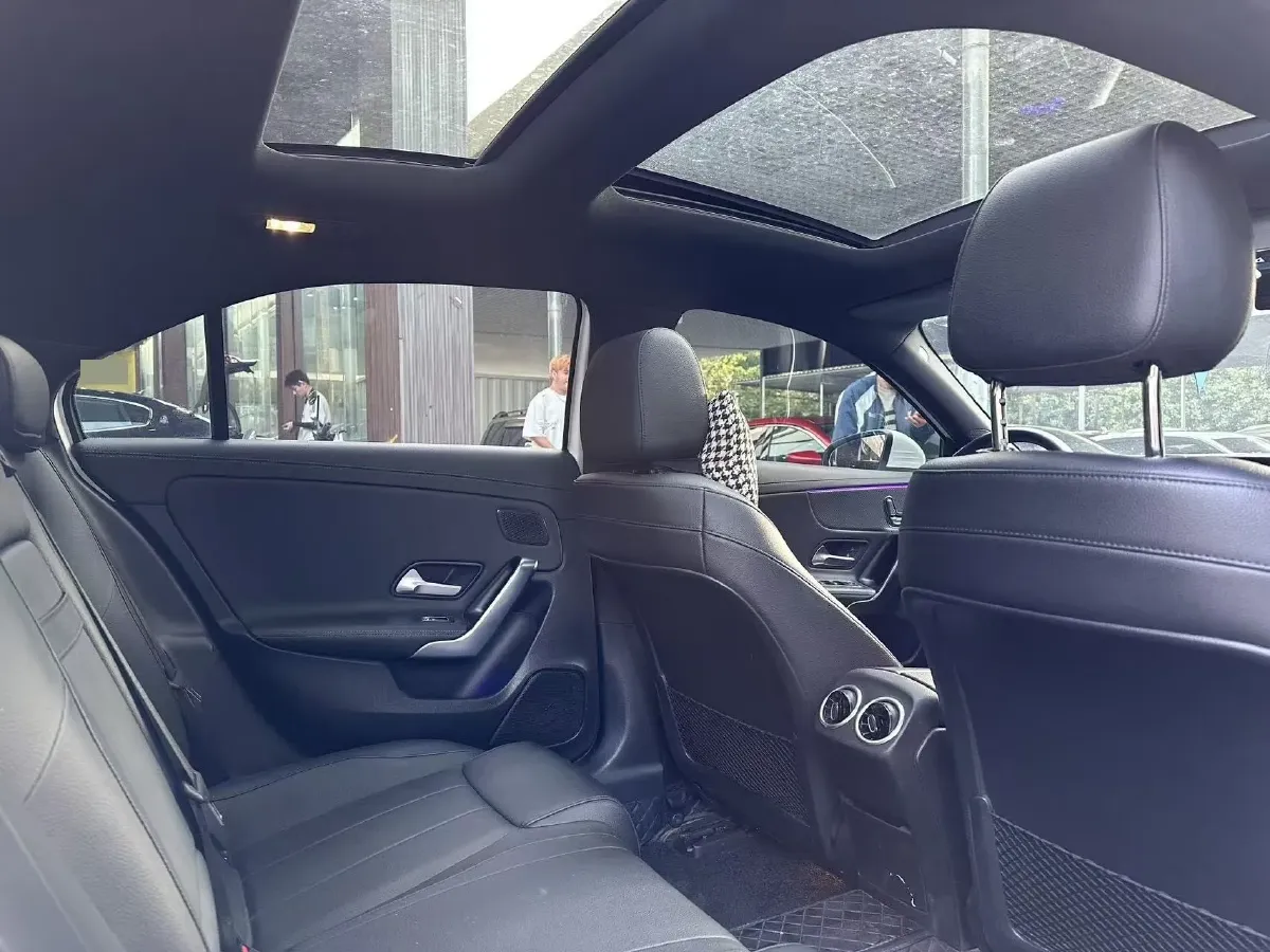 2020 Mercedes-Benz A Class 1.3T 163HP L4 7DCT,autocango,china used car exporter,china ev exporter,chinese used car exporter,chinese used ev exporter