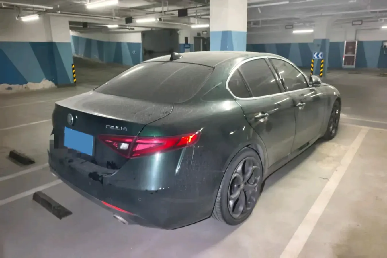 2021 Alfa Romeo Giulia 2.0T 280HP L4 8AT,autocango,china used car exporter,china ev exporter,chinese used car exporter,chinese used ev exporter