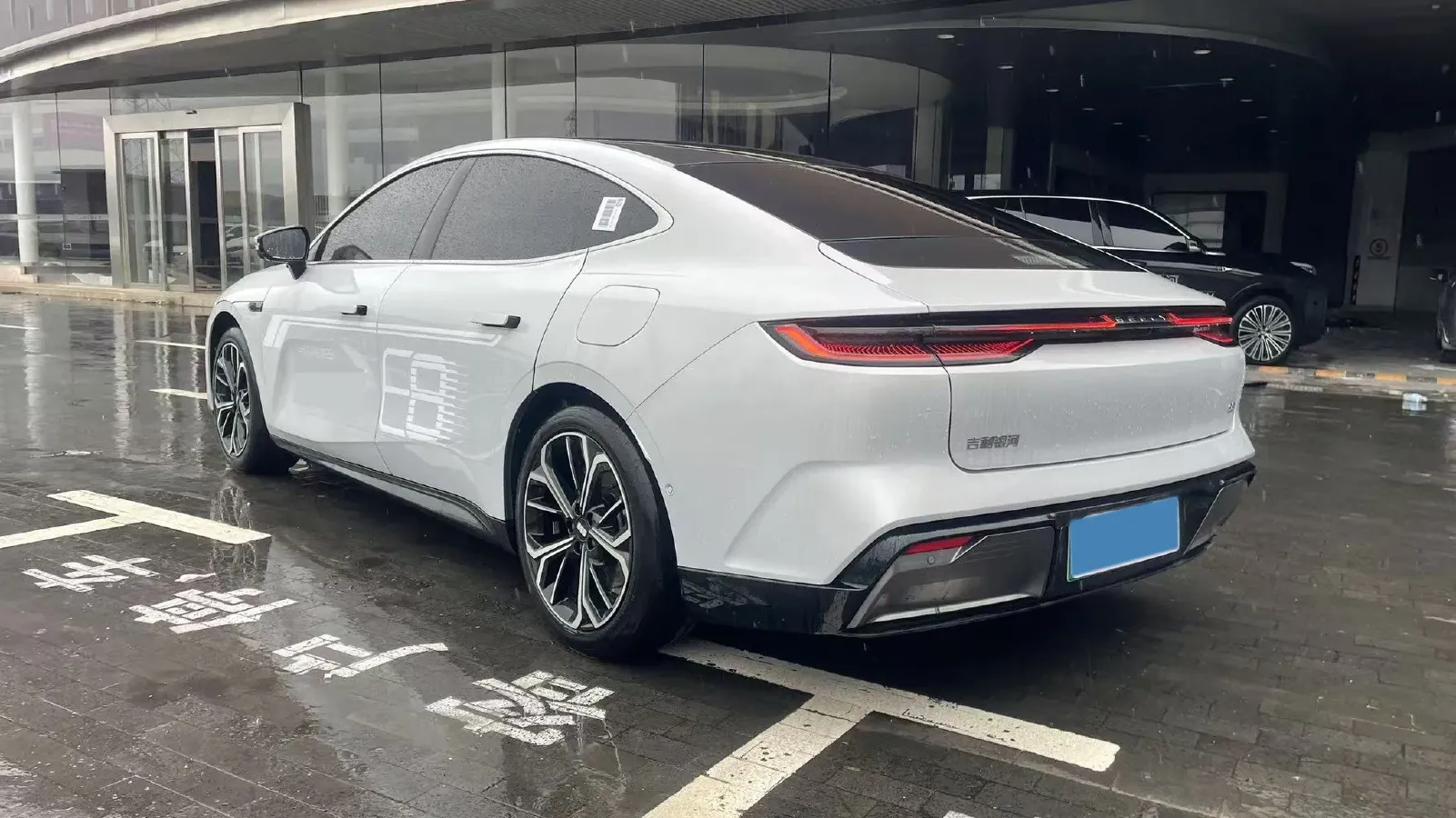 2025 Geely Galaxy E8 BEV 76KWH,autocango,china used car exporter,china ev exporter,chinese used car exporter,chinese used ev exporter