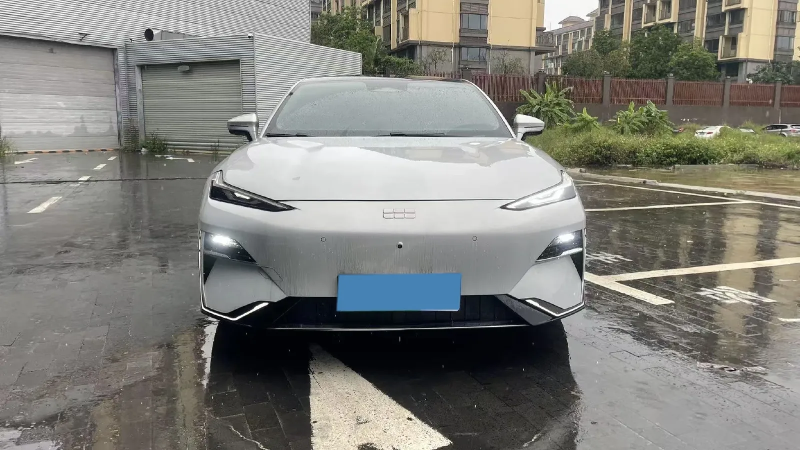 2025 Geely Galaxy E8 BEV 76KWH,autocango,china used car exporter,china ev exporter,chinese used car exporter,chinese used ev exporter