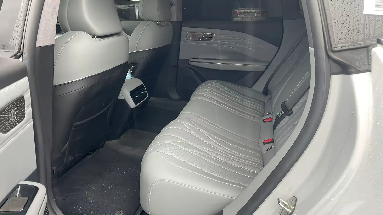 2025 Geely Galaxy E8 BEV 76KWH,autocango,china used car exporter,china ev exporter,chinese used car exporter,chinese used ev exporter