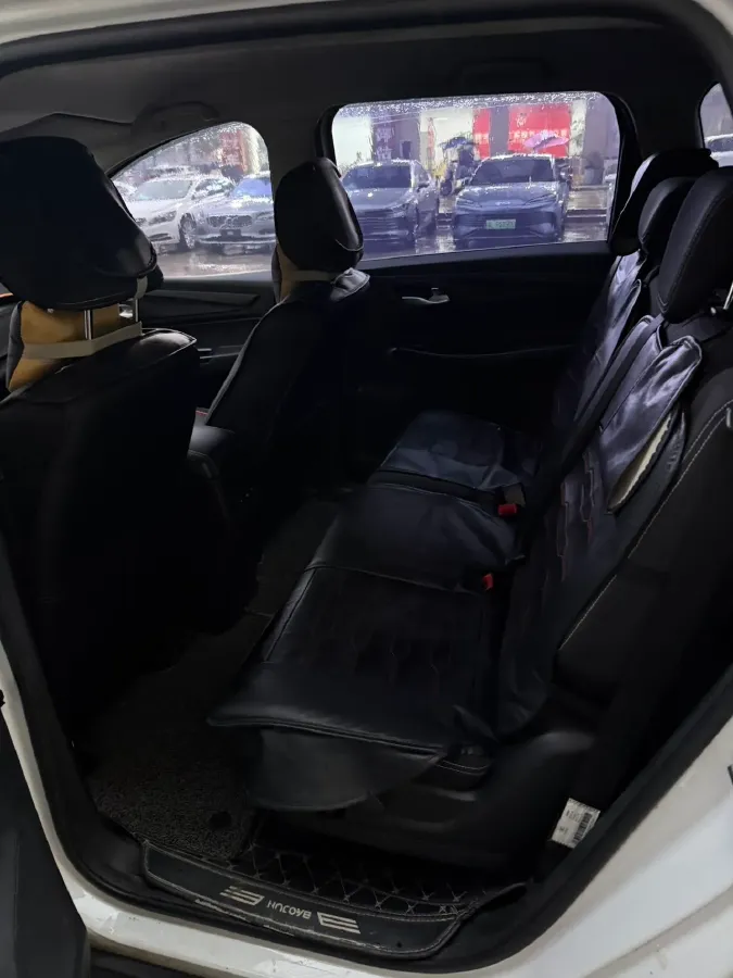 2019 BaoJun 730 1.5T 147HP L4 CVT,autocango,china used car exporter,china ev exporter,chinese used car exporter,chinese used ev exporter