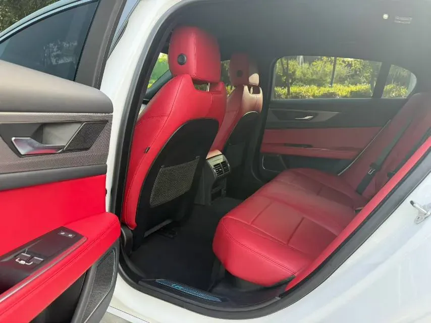 2023 Jaguar XEL 2.0T 250HP L4 8AT,autocango,china used car exporter,china ev exporter,chinese used car exporter,chinese used ev exporter