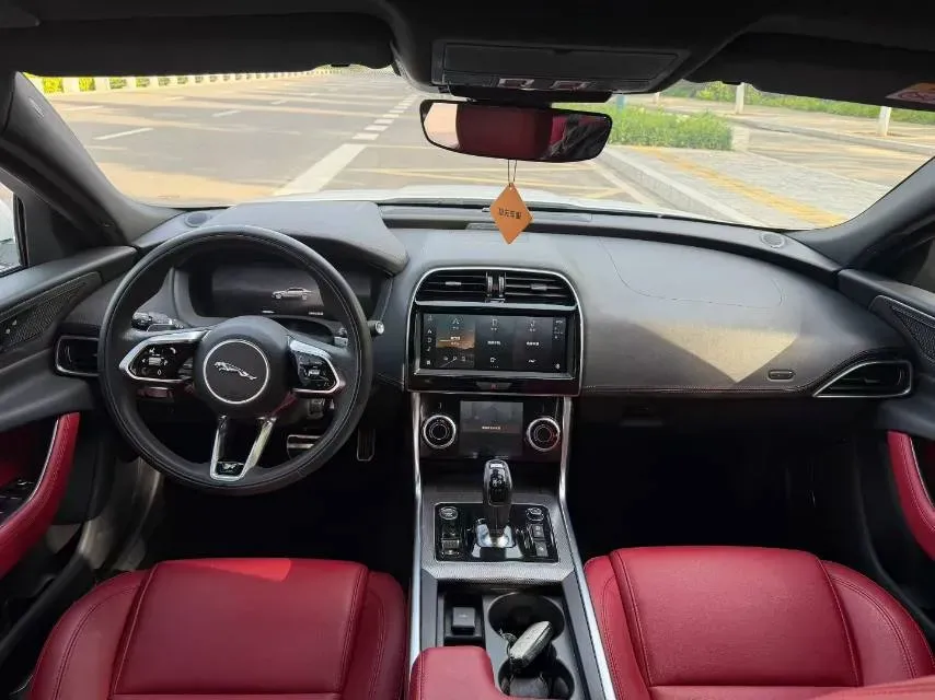 2023 Jaguar XEL 2.0T 250HP L4 8AT,autocango,china used car exporter,china ev exporter,chinese used car exporter,chinese used ev exporter