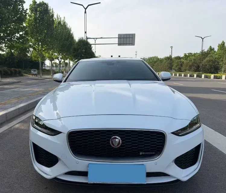 2023 Jaguar XEL 2.0T 250HP L4 8AT,autocango,china used car exporter,china ev exporter,chinese used car exporter,chinese used ev exporter