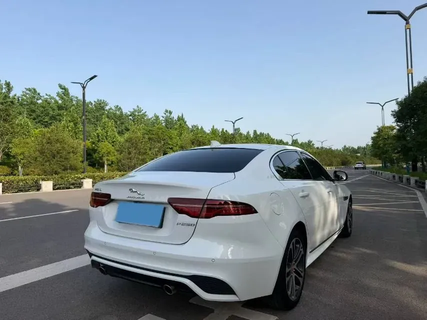 2023 Jaguar XEL 2.0T 250HP L4 8AT,autocango,china used car exporter,china ev exporter,chinese used car exporter,chinese used ev exporter