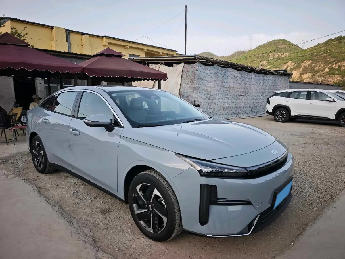 2025 Geely Galaxy L6 1.5L 112HP L4 1DHT PHEV 19.09KWH,autocango,china used car exporter,china ev exporter,chinese used car exporter,chinese used ev exporter