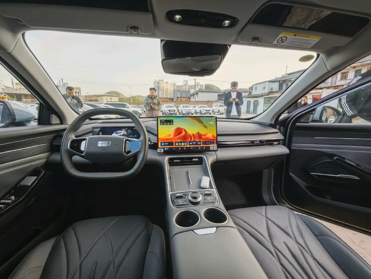 2025 Geely Galaxy L6 1.5L 112HP L4 1DHT PHEV 19.09KWH,autocango,china used car exporter,china ev exporter,chinese used car exporter,chinese used ev exporter