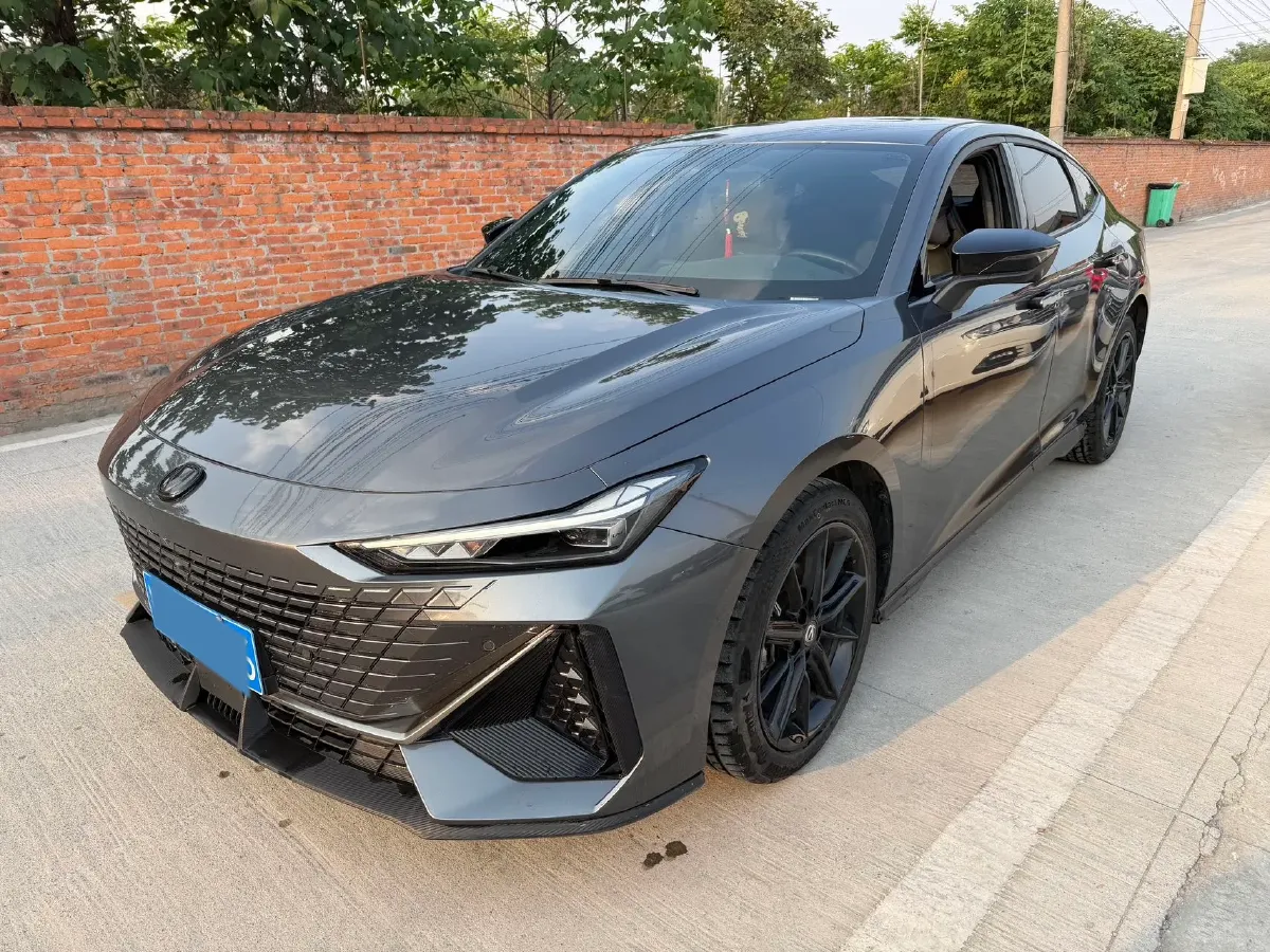 2023 ChangAn UNI-V 1.5T 188HP L4 7DCT,autocango,china used car exporter,china ev exporter,chinese used car exporter,chinese used ev exporter