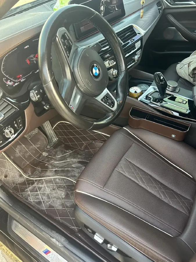 2021 BMW 5 Series 2.0T 252HP L4 8AT,autocango,china used car exporter,china ev exporter,chinese used car exporter,chinese used ev exporter