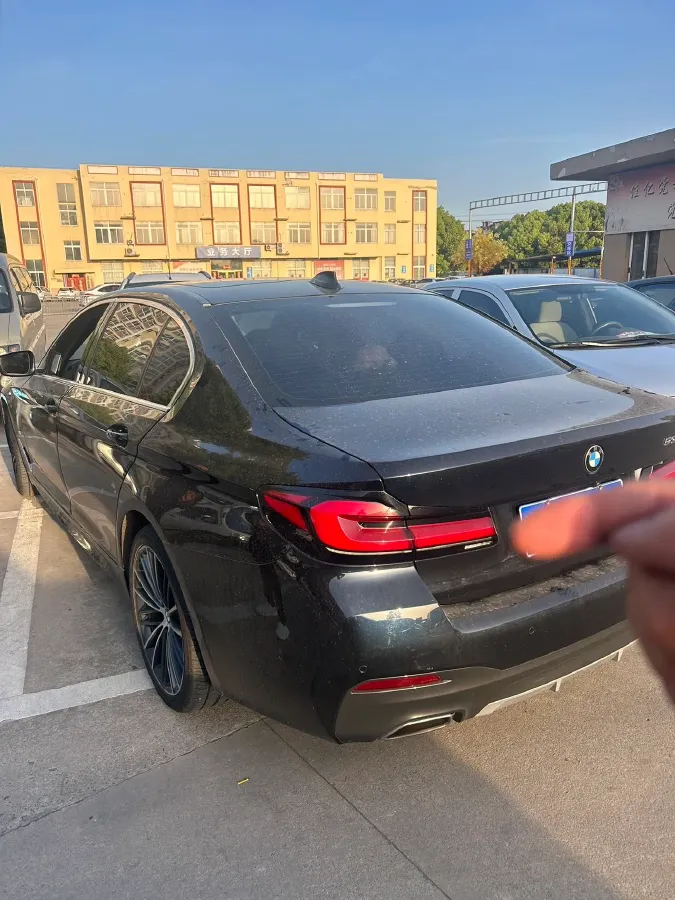2021 BMW 5 Series 2.0T 252HP L4 8AT,autocango,china used car exporter,china ev exporter,chinese used car exporter,chinese used ev exporter
