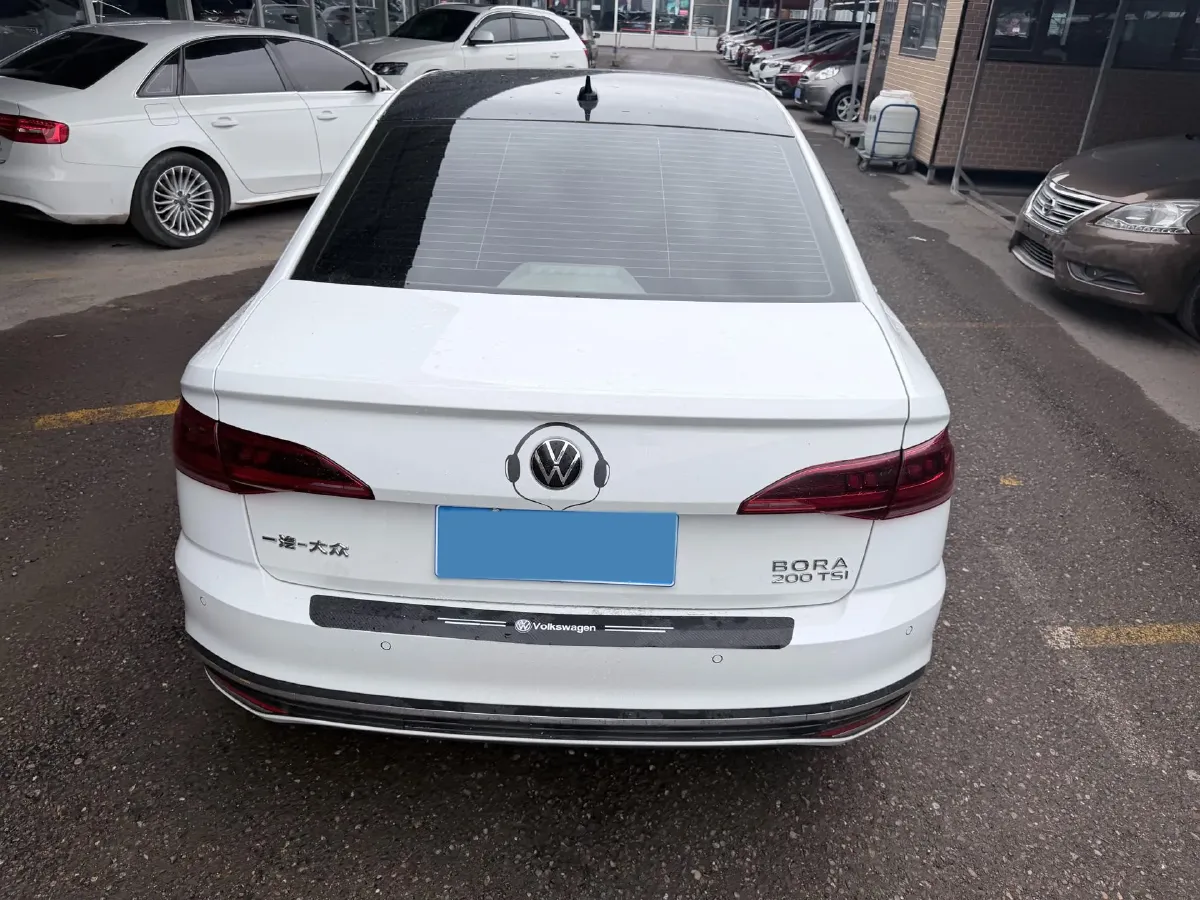 2023 Volkswagen Bora 1.2T 116HP L4 7DCT,autocango,china used car exporter,china ev exporter,chinese used car exporter,chinese used ev exporter
