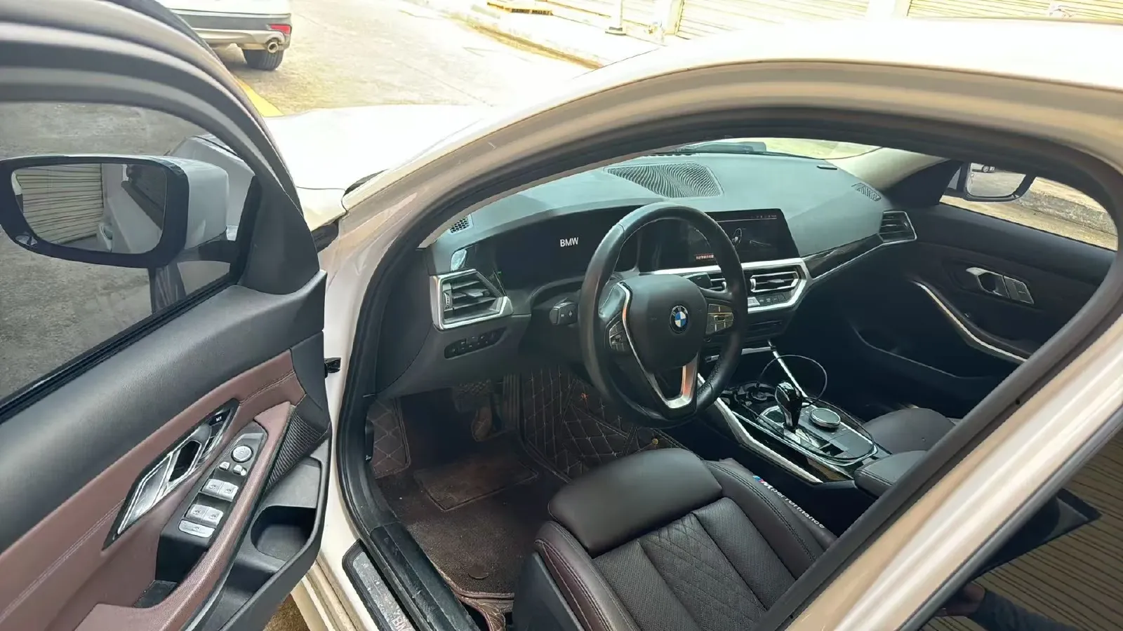 2022 BMW 3 Series 2.0T 156HP L4 8AT,autocango,china used car exporter,china ev exporter,chinese used car exporter,chinese used ev exporter