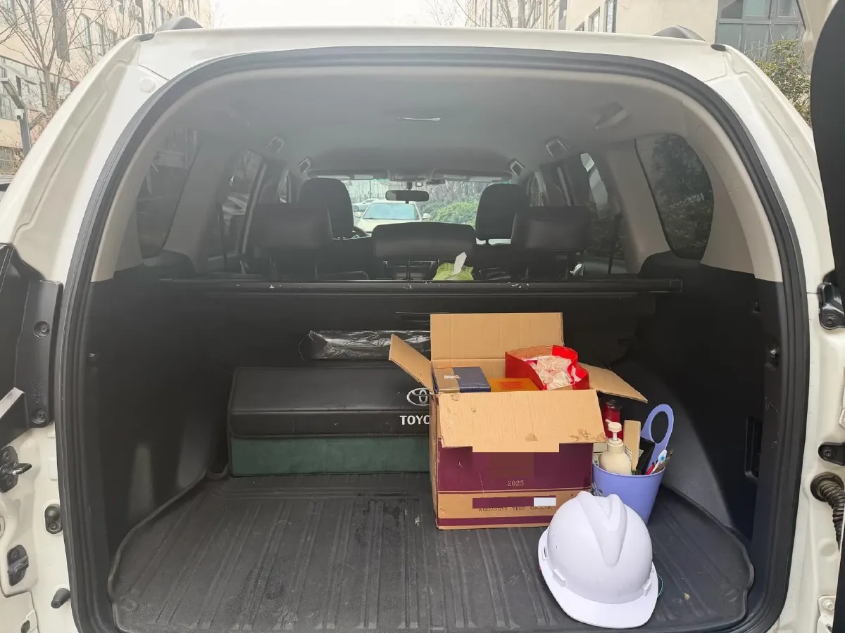 2023 Iveco DeYi 2.5T 122HP L4 6AT,autocango,china used car exporter,china ev exporter,chinese used car exporter,chinese used ev exporter