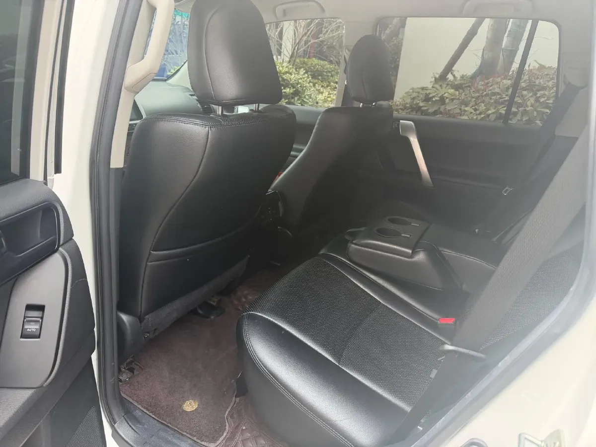 2023 Iveco DeYi 2.5T 122HP L4 6AT,autocango,china used car exporter,china ev exporter,chinese used car exporter,chinese used ev exporter