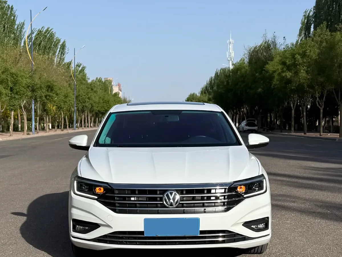 2020 Volkswagen Sagitar 1.2T 116HP L4 7DCT,autocango,china used car exporter,china ev exporter,chinese used car exporter,chinese used ev exporter